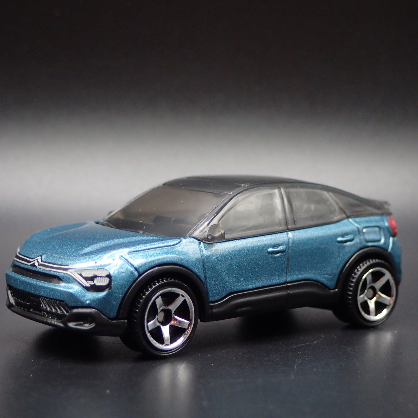 2020-2025 CITROEN E-C4 SUV BLUE 1:64 SCALE COLLECTIBLE DIORAMA DIECAST MODEL CAR