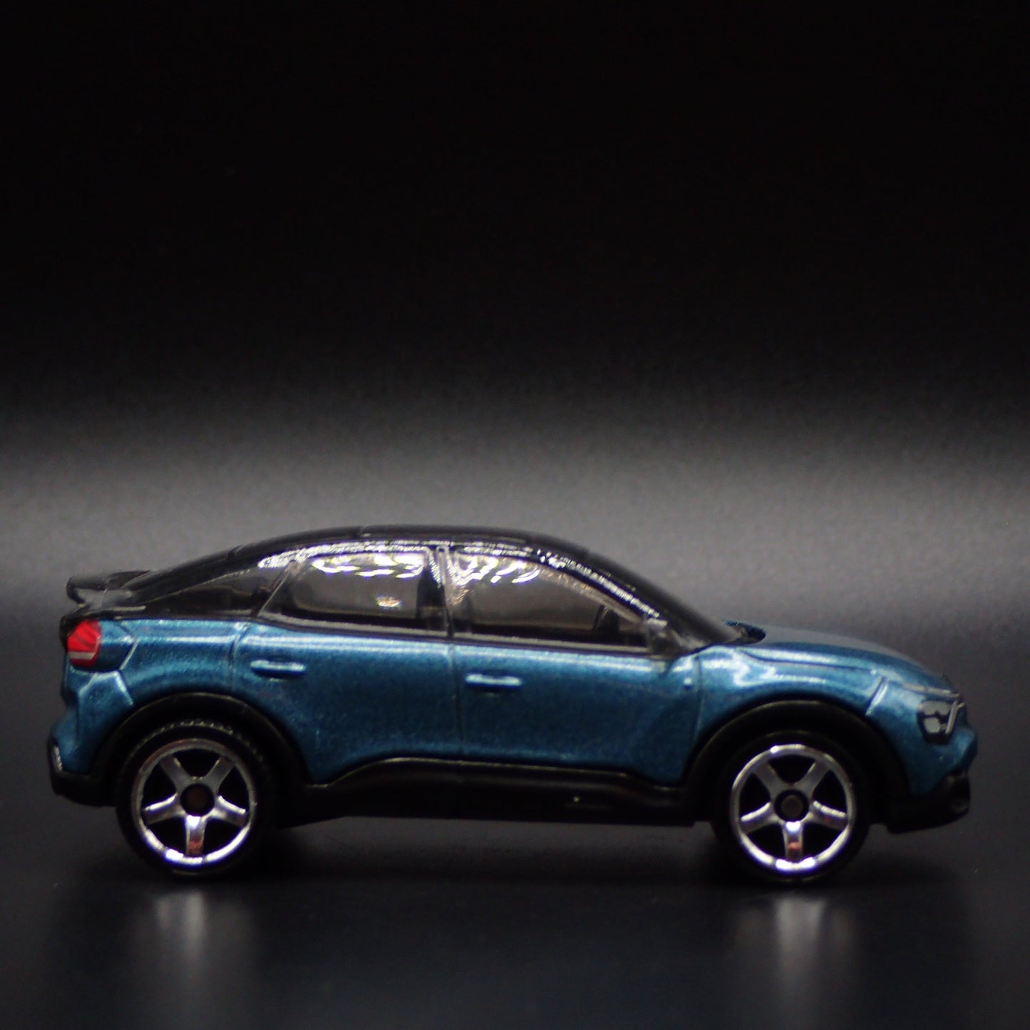 2020-2025 CITROEN E-C4 SUV BLUE 1:64 SCALE COLLECTIBLE DIORAMA DIECAST MODEL CAR