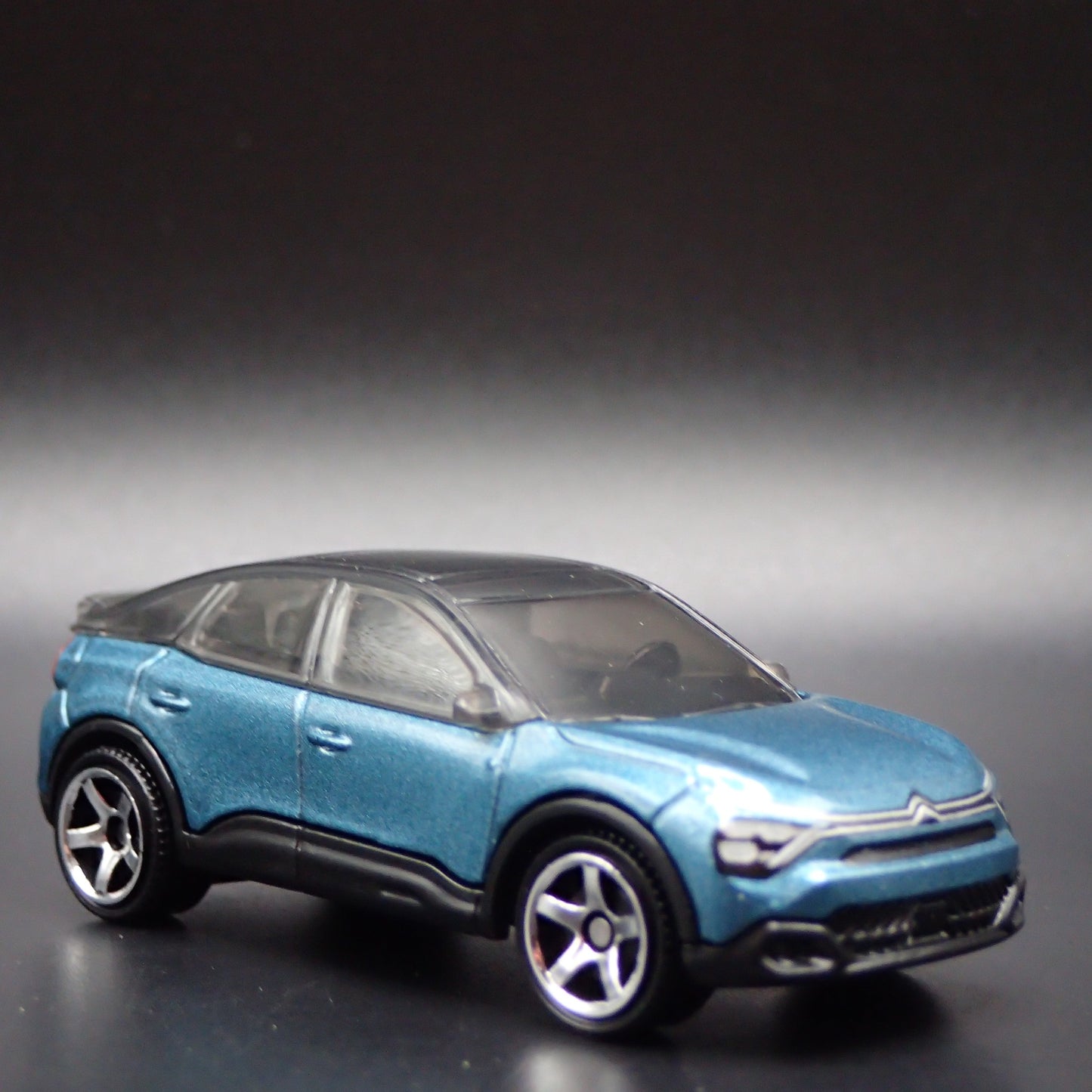 2020-2025 CITROEN E-C4 SUV BLUE 1:64 SCALE COLLECTIBLE DIORAMA DIECAST MODEL CAR