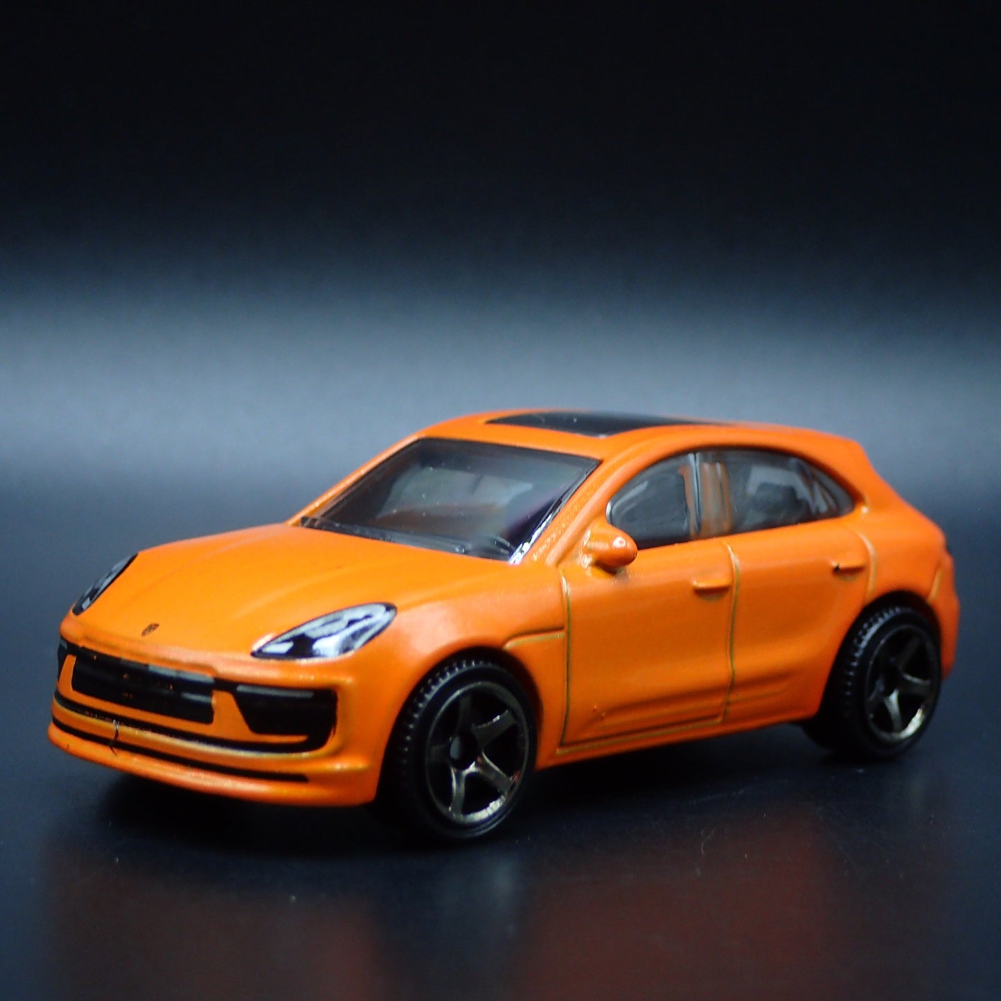 2014-2023 PORSCHE MACAN SUV 1:64 SCALE COLLECTIBLE DIORAMA DIECAST MODEL CAR