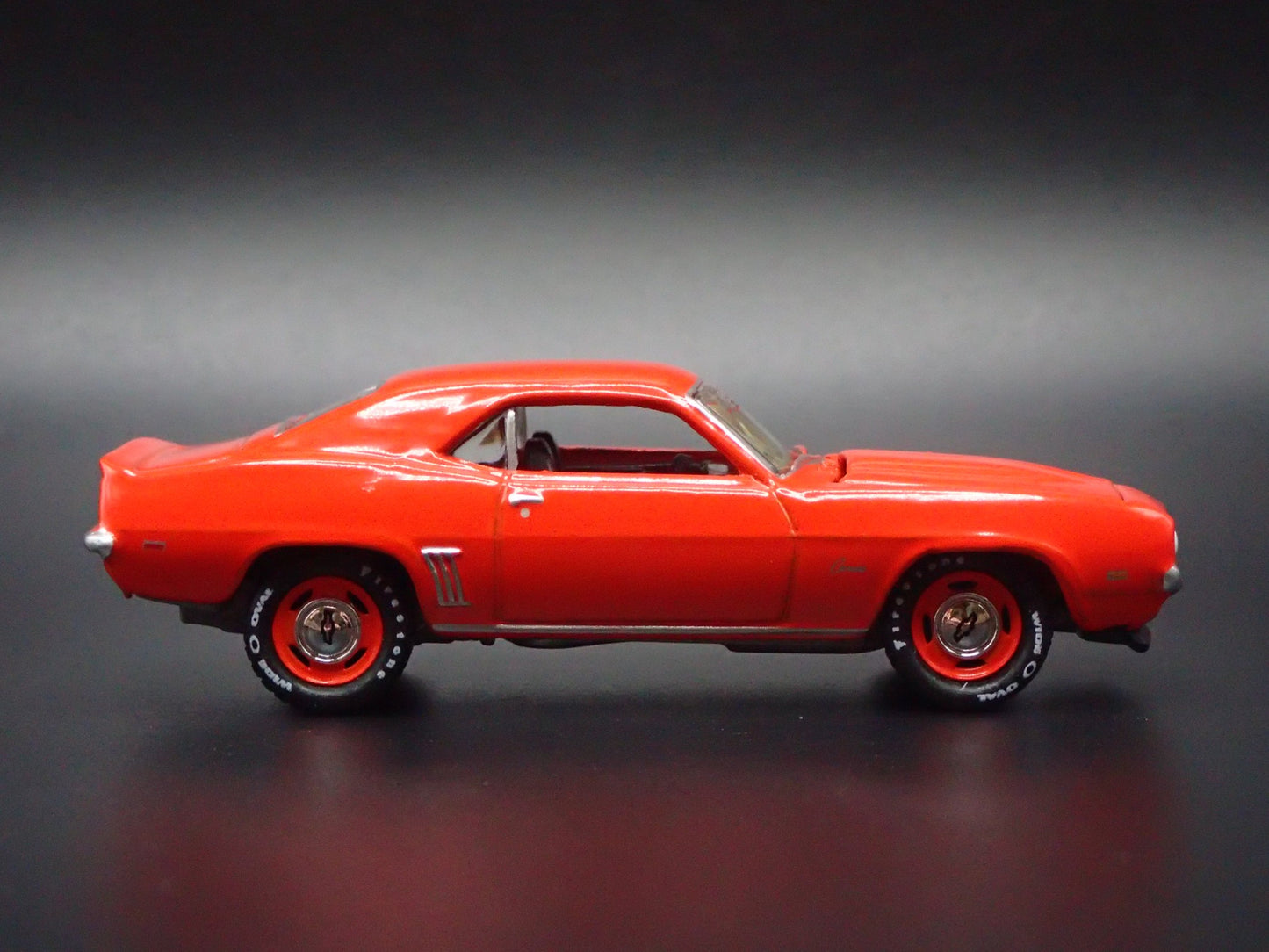 1969 69 CHEVY CHEVROLET CAMARO ZL1 ORANGE 1:64 SCALE DIORAMA DIECAST MODEL CAR
