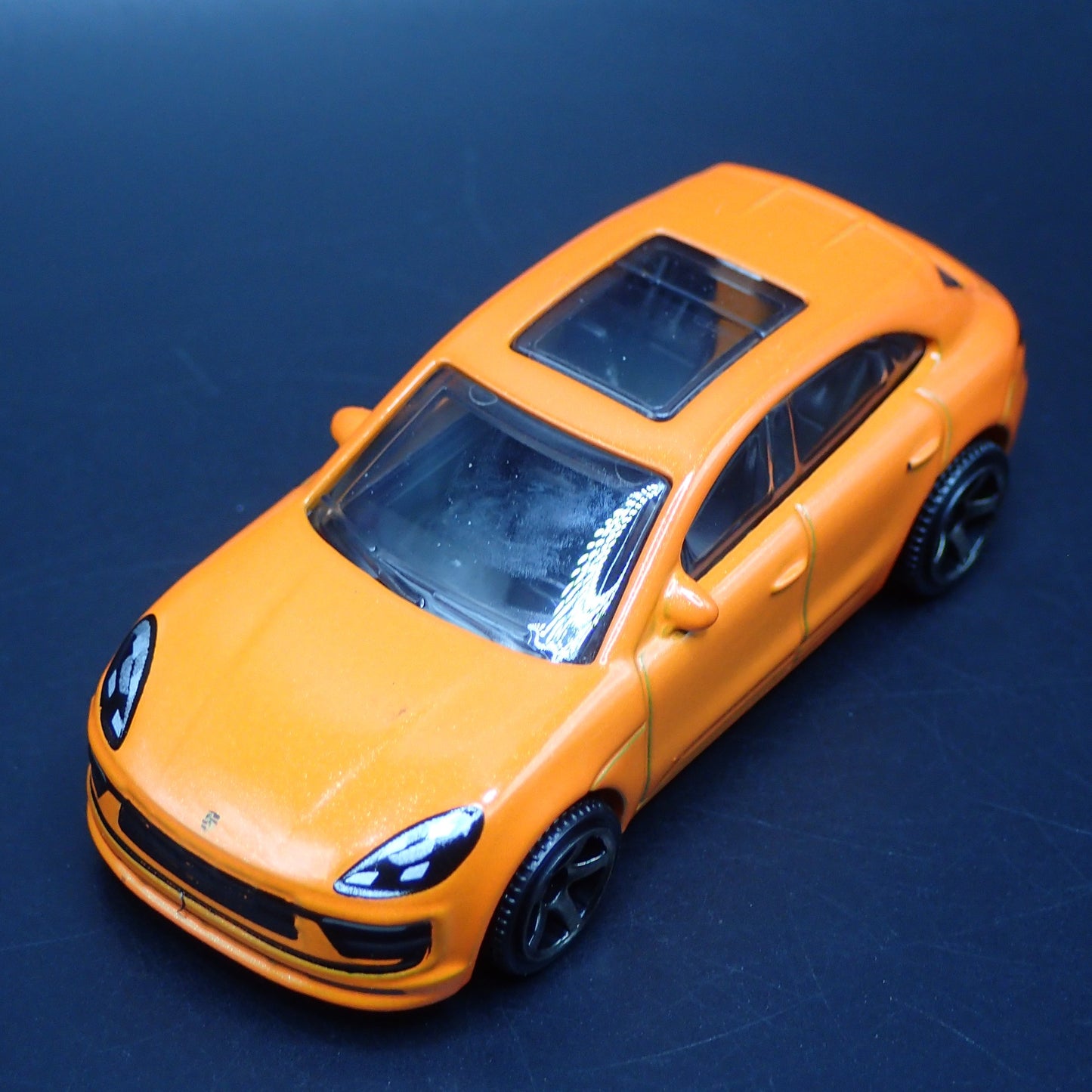 2014-2023 PORSCHE MACAN SUV 1:64 SCALE COLLECTIBLE DIORAMA DIECAST MODEL CAR