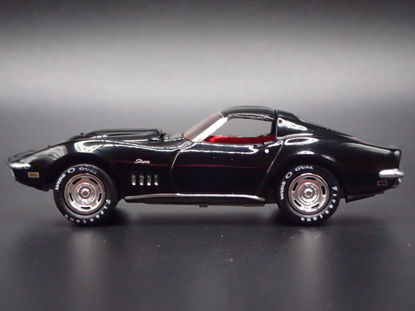 1969 69 CHEVROLET CHEVY CORVETTE L88 BLACK 1:64 SCALE DIORAMA DIECAST MODEL CAR