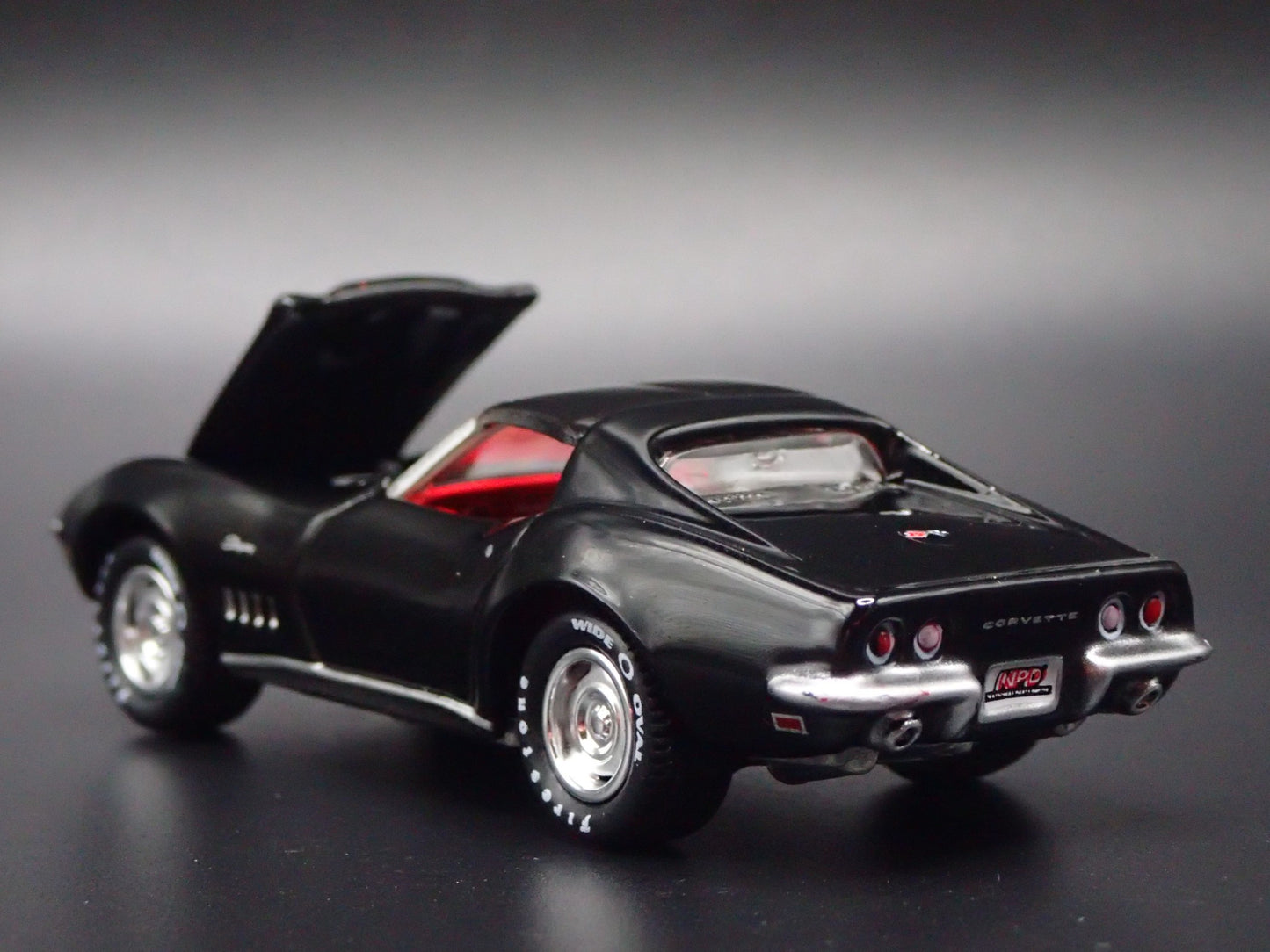 1969 69 CHEVROLET CHEVY CORVETTE L88 BLACK 1:64 SCALE DIORAMA DIECAST MODEL CAR