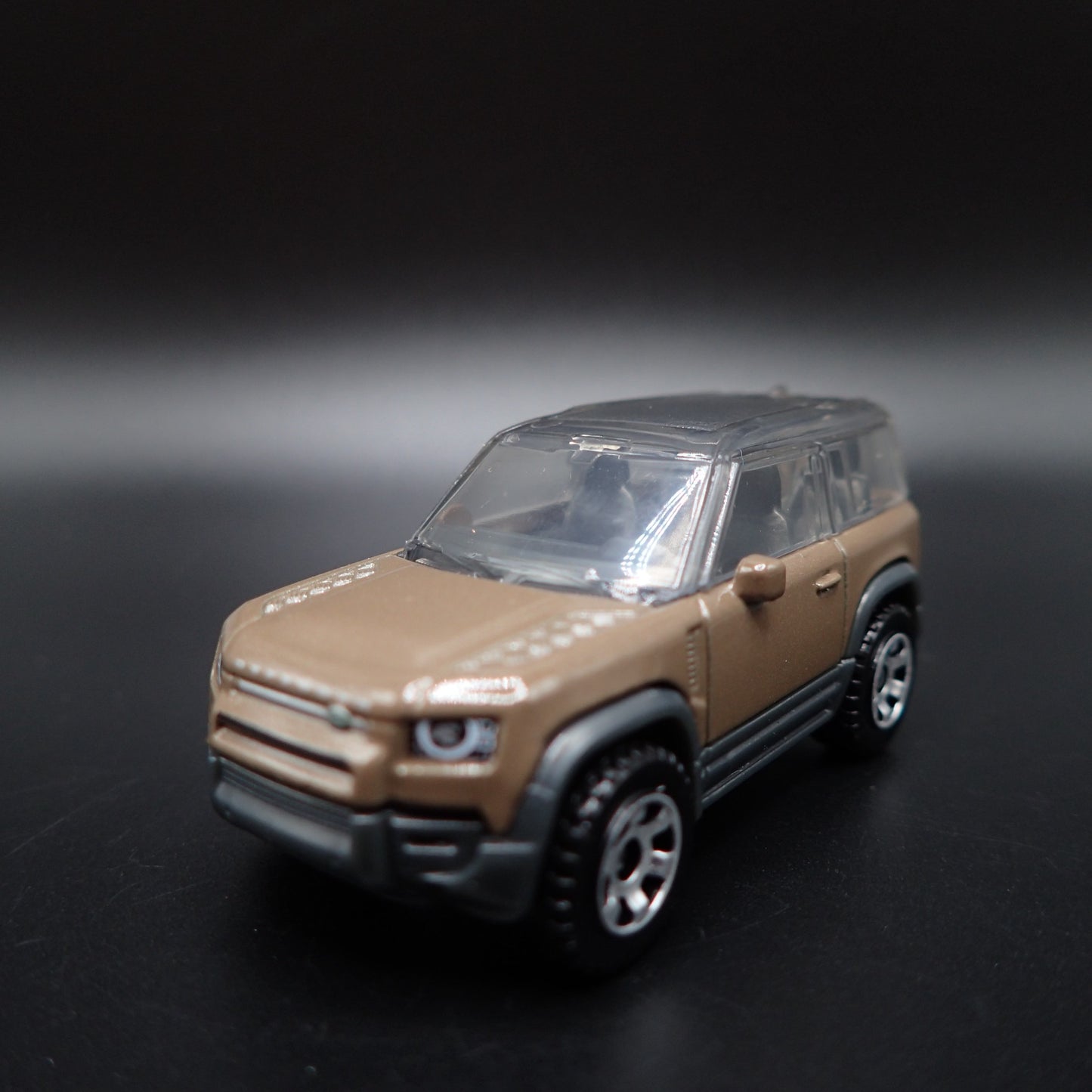 2020-2025 LAND ROVER DEFENDER 90 BROWN 1/64 SCALE DIORAMA DIECAST MODEL CAR