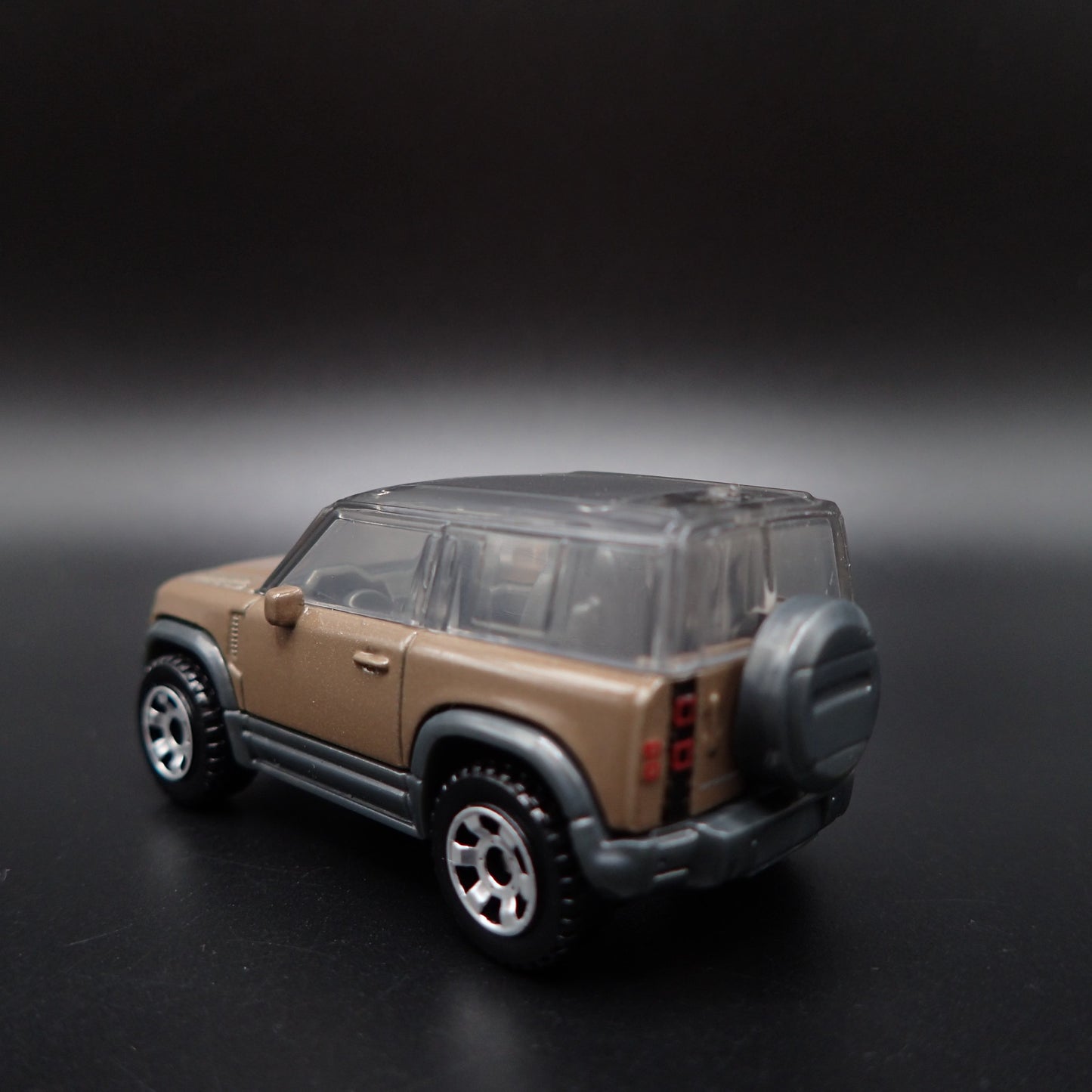 2020-2025 LAND ROVER DEFENDER 90 BROWN 1/64 SCALE DIORAMA DIECAST MODEL CAR