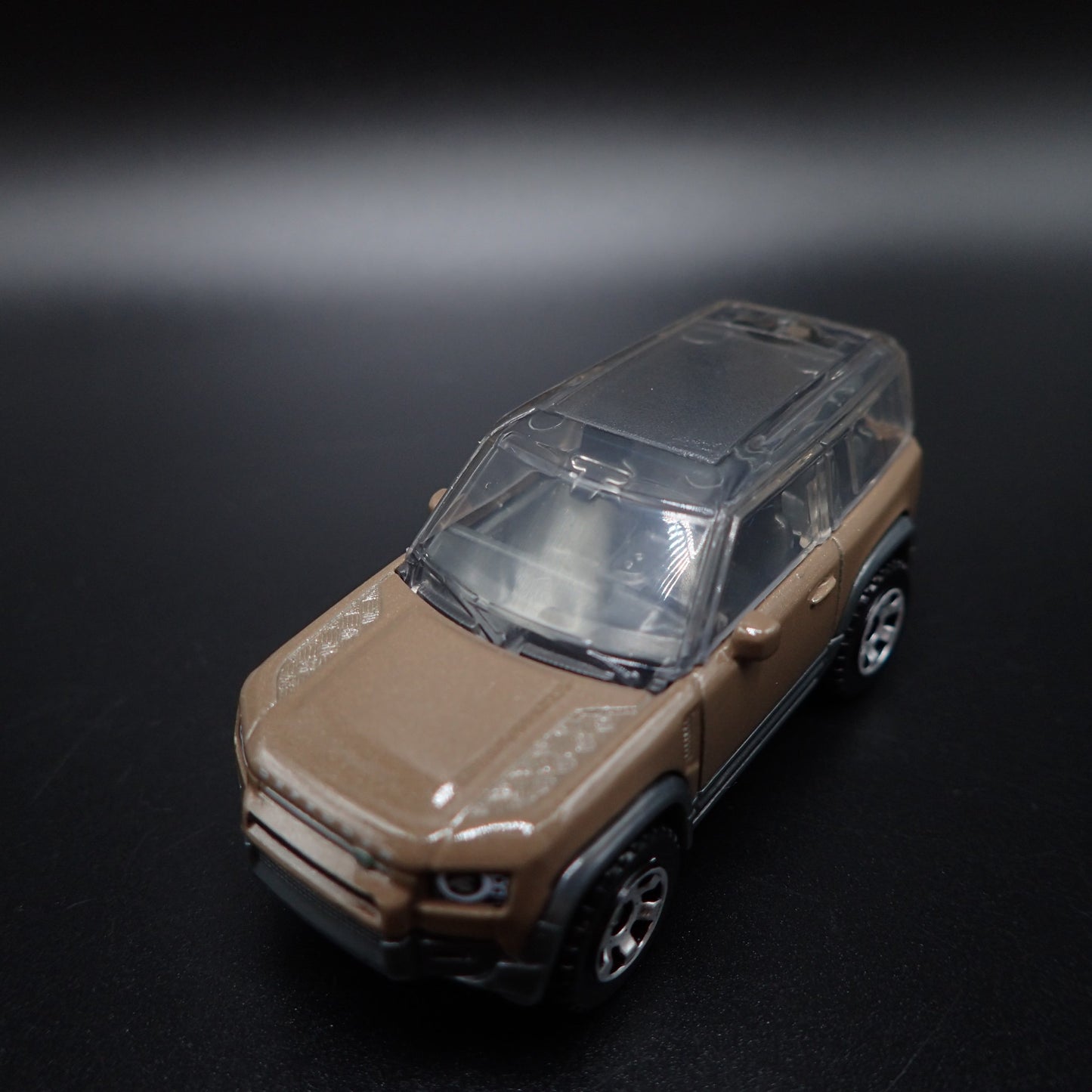 2020-2025 LAND ROVER DEFENDER 90 BROWN 1/64 SCALE DIORAMA DIECAST MODEL CAR