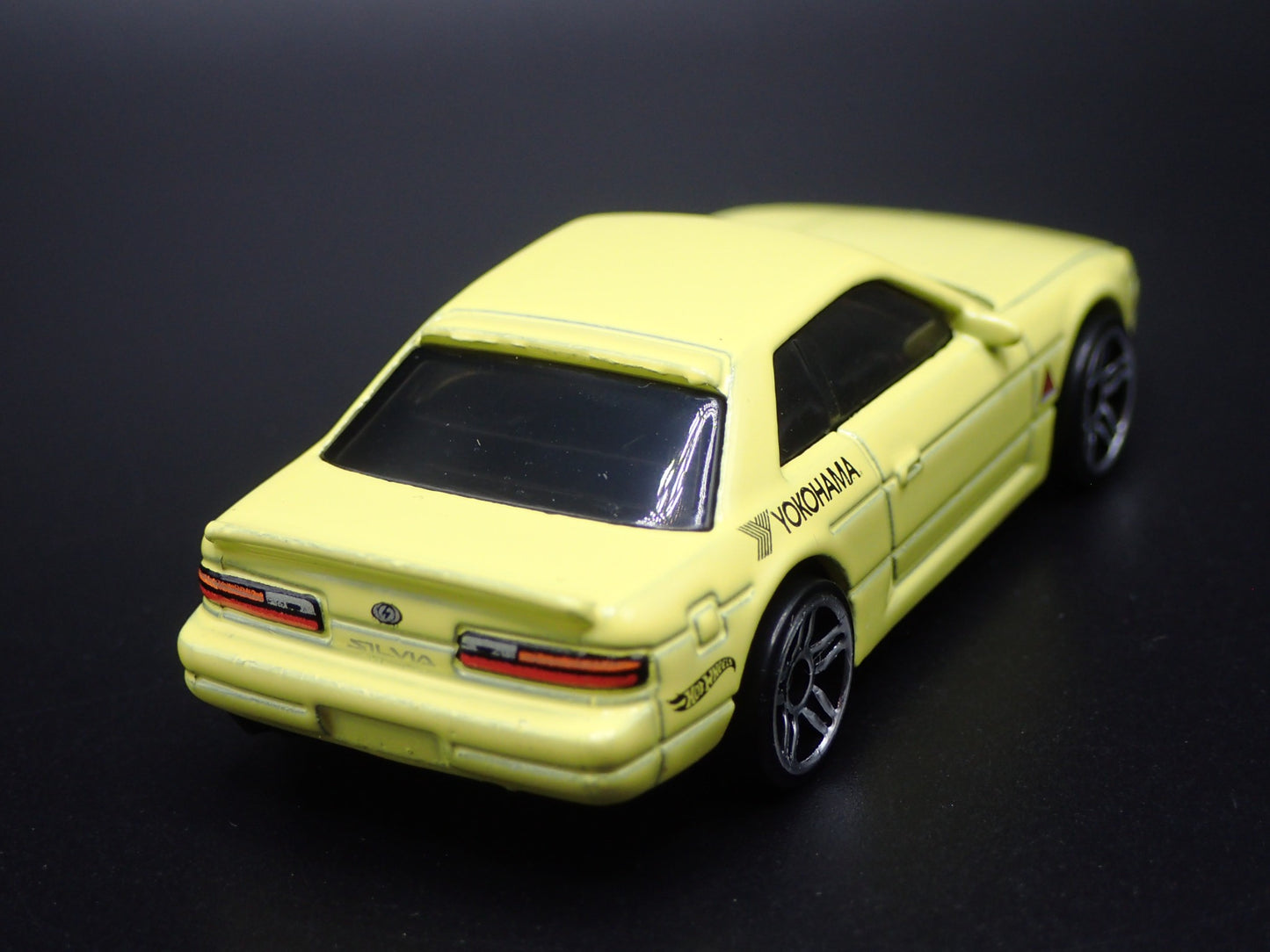 1988-1993 NISSAN SILVIA S13 YOKOHAMA 1:64 SCALE DIORAMA DIECAST MODEL CAR