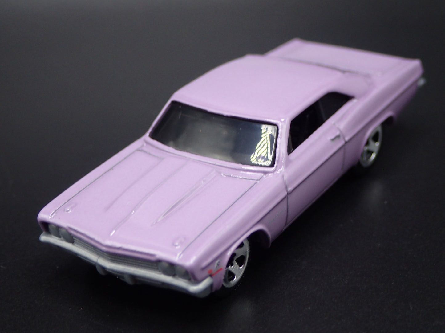 1966 66 CHEVY CHEVROLET IMPALA PURPLE 1:64 SCALE DIORAMA DIECAST MODEL CAR