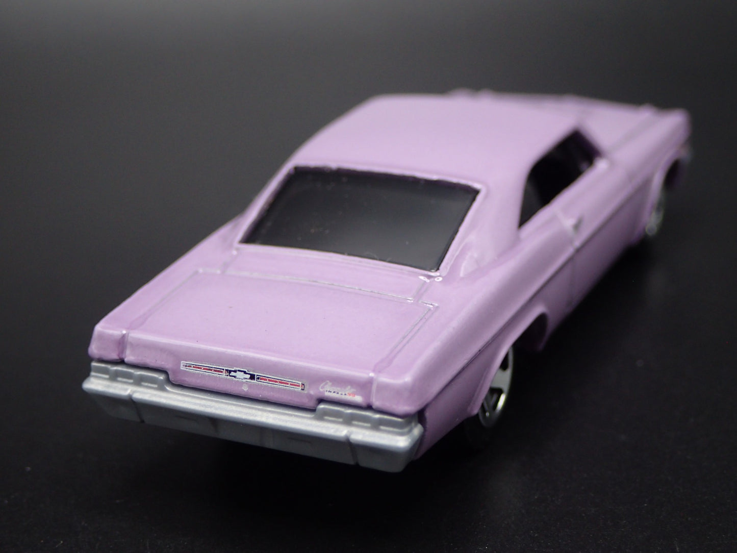 1966 66 CHEVY CHEVROLET IMPALA PURPLE 1:64 SCALE DIORAMA DIECAST MODEL CAR