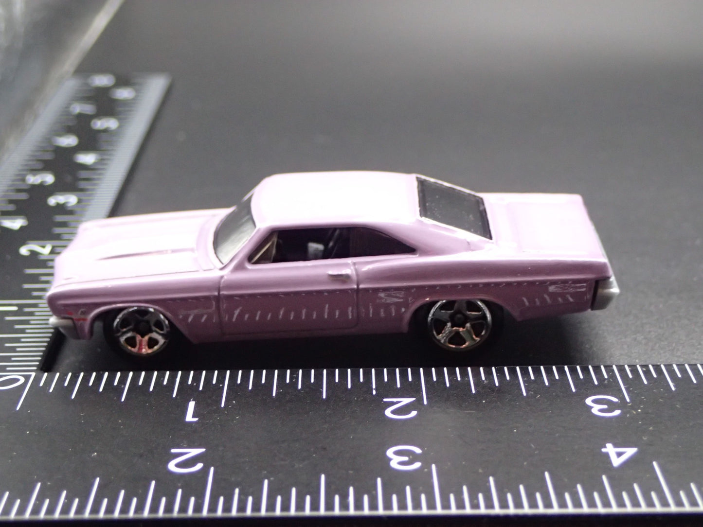 1966 66 CHEVY CHEVROLET IMPALA PURPLE 1:64 SCALE DIORAMA DIECAST MODEL CAR