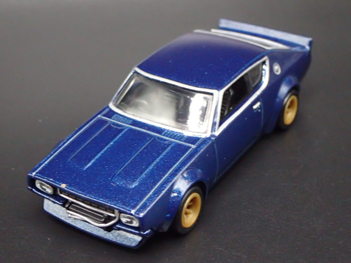 1972-1973 NISSAN SKYLINE 2000 GTR BLUE LBWK 1:64 SCALE DIORAMA DIECAST MODEL CAR