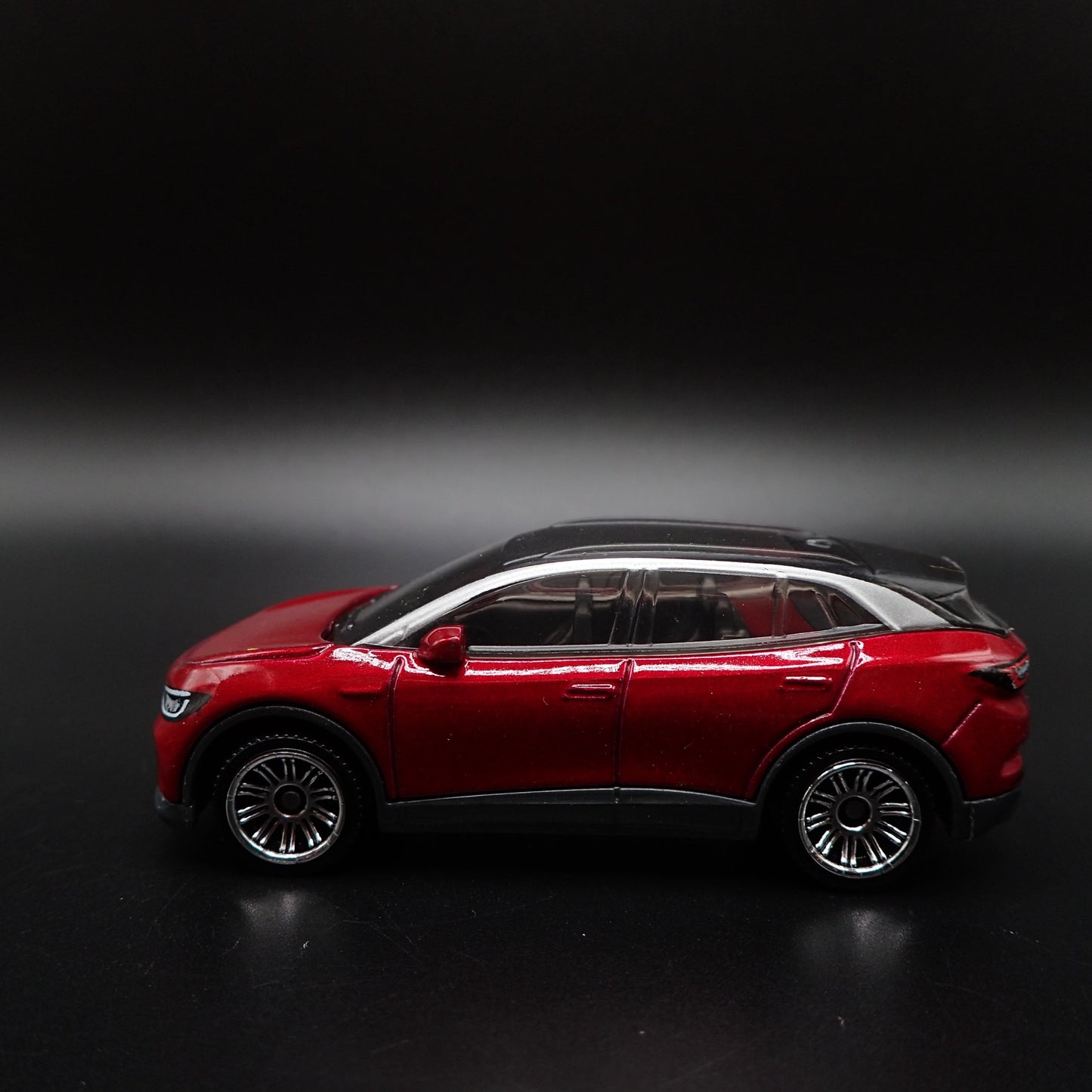 2020-2025 VW VOLKSWAGEN ID 4 ID4 ELECTRIC CAR 1:64 SCALE DIECAST MODEL CAR