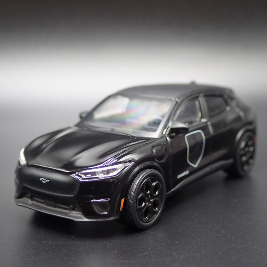 2021-2025 FORD MUSTANG MACH E GT ELECTRIC 1/64 SCALE DIORAMA DIECAST MODEL CAR