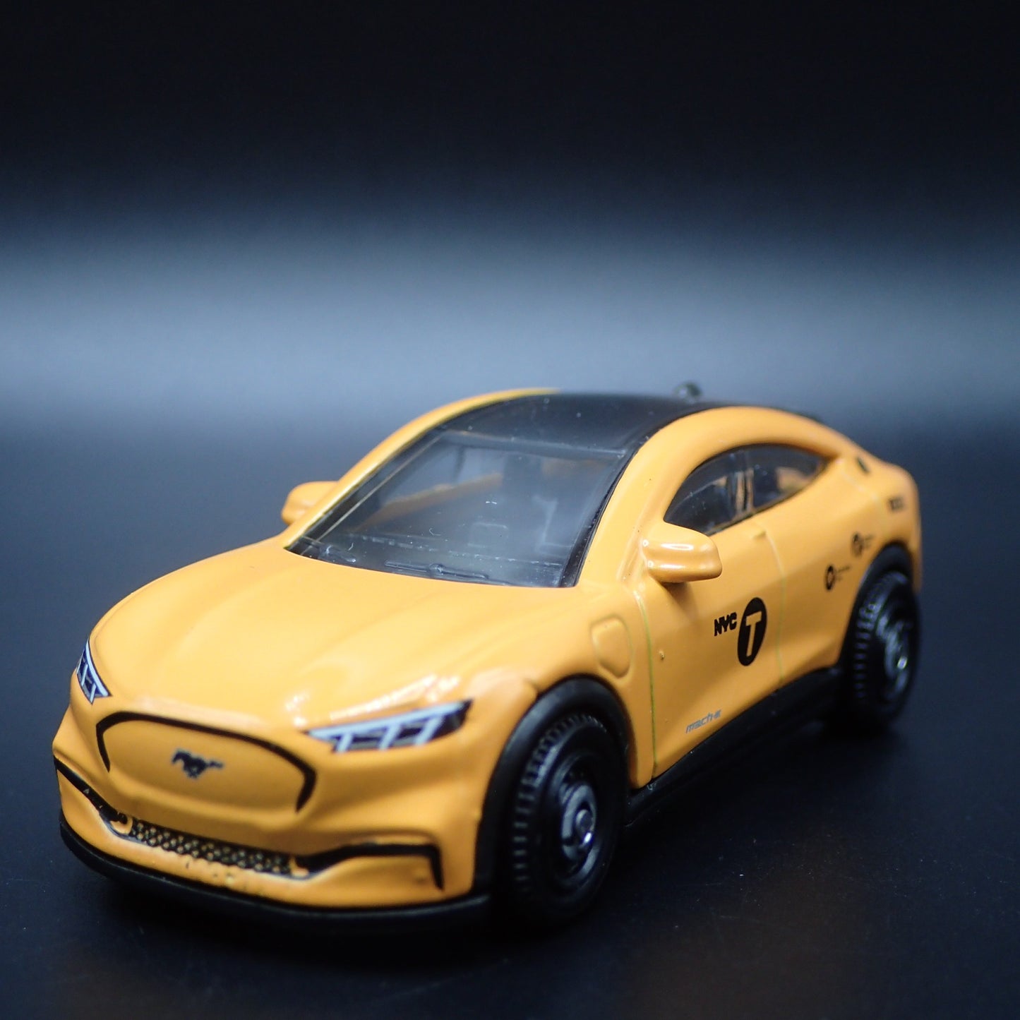 2021-2025 FORD MUSTANG MACH E ELECTRIC SUV NYC TAXI 1/64 SCALE DIECAST MODEL CAR
