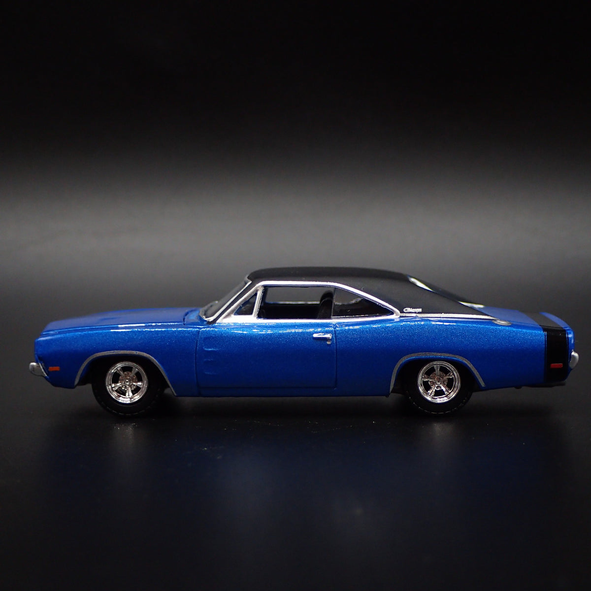 1969 69 DODGE CHARGER RARE 1:64 SCALE COLLECTIBLE DIORAMA DIECAST MODEL CAR-Burning Rubber Toy Company