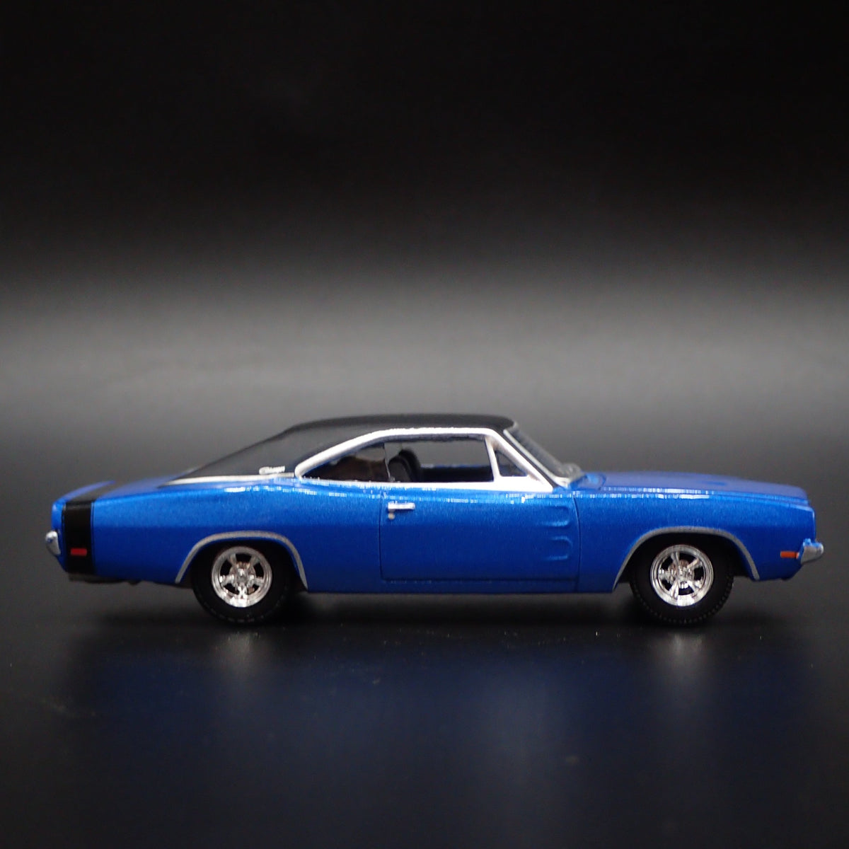1969 69 DODGE CHARGER RARE 1:64 SCALE COLLECTIBLE DIORAMA DIECAST MODEL CAR-Burning Rubber Toy Company