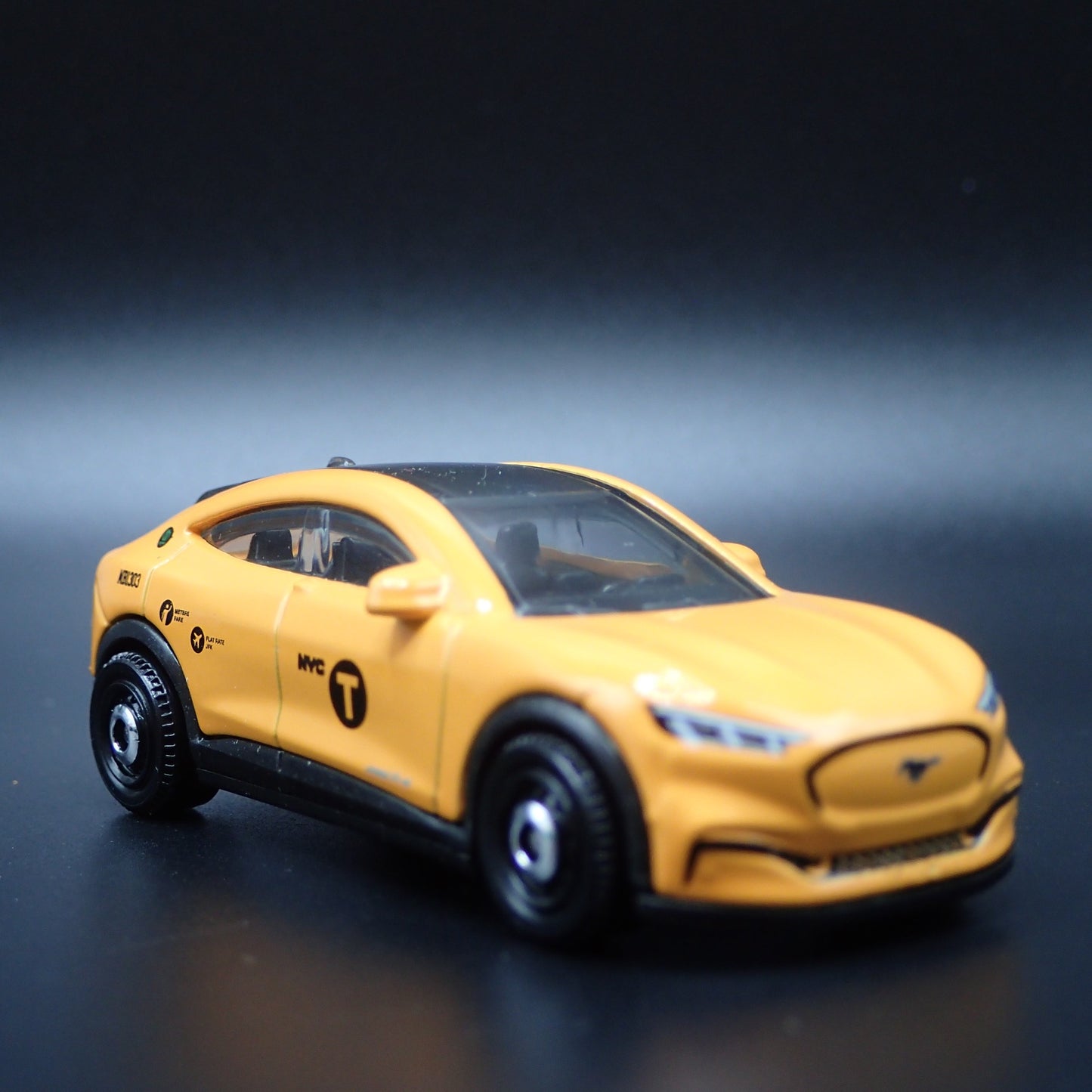 2021-2025 FORD MUSTANG MACH E ELECTRIC SUV NYC TAXI 1/64 SCALE DIECAST MODEL CAR