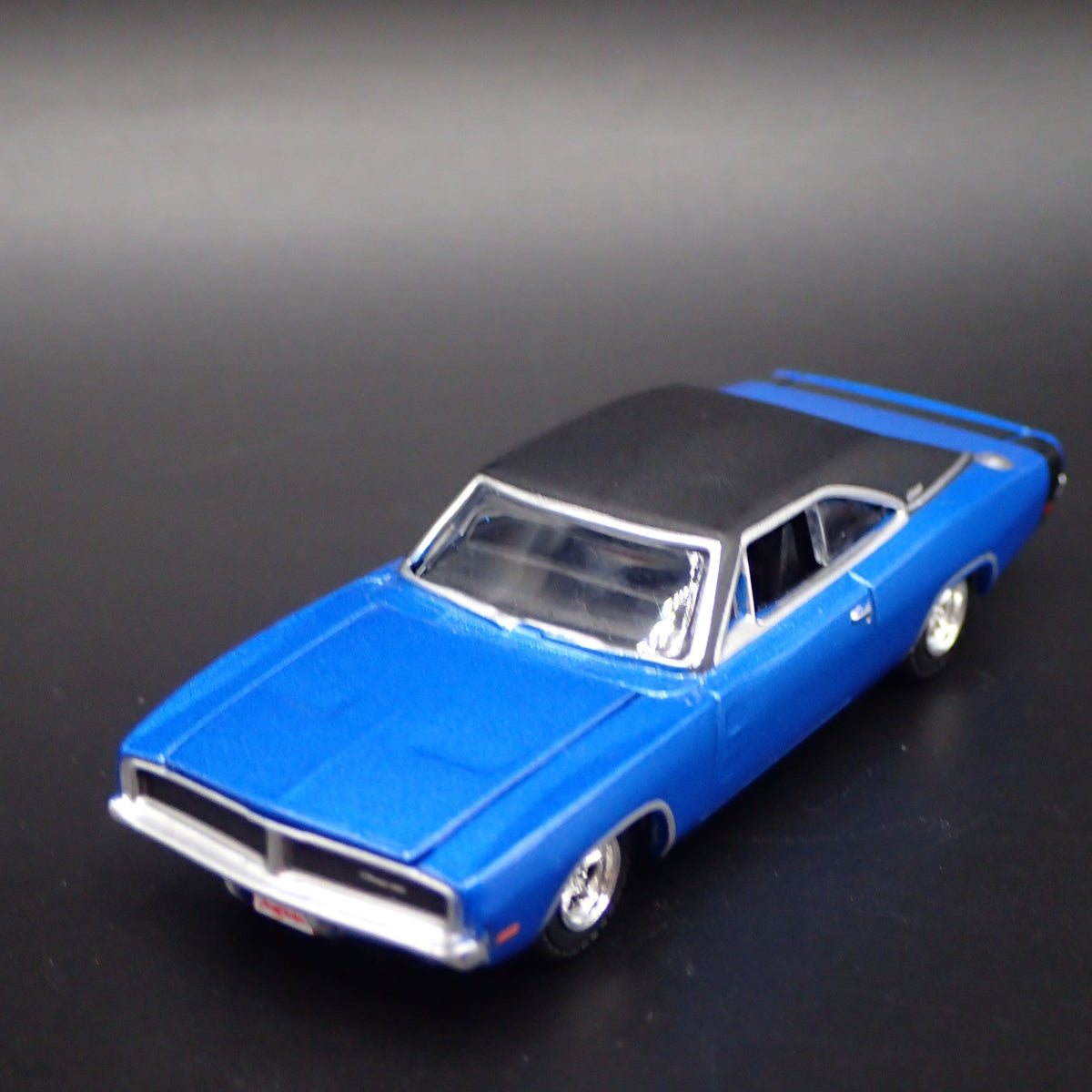 1969 69 DODGE CHARGER RARE 1:64 SCALE COLLECTIBLE DIORAMA DIECAST MODEL CAR-Burning Rubber Toy Company