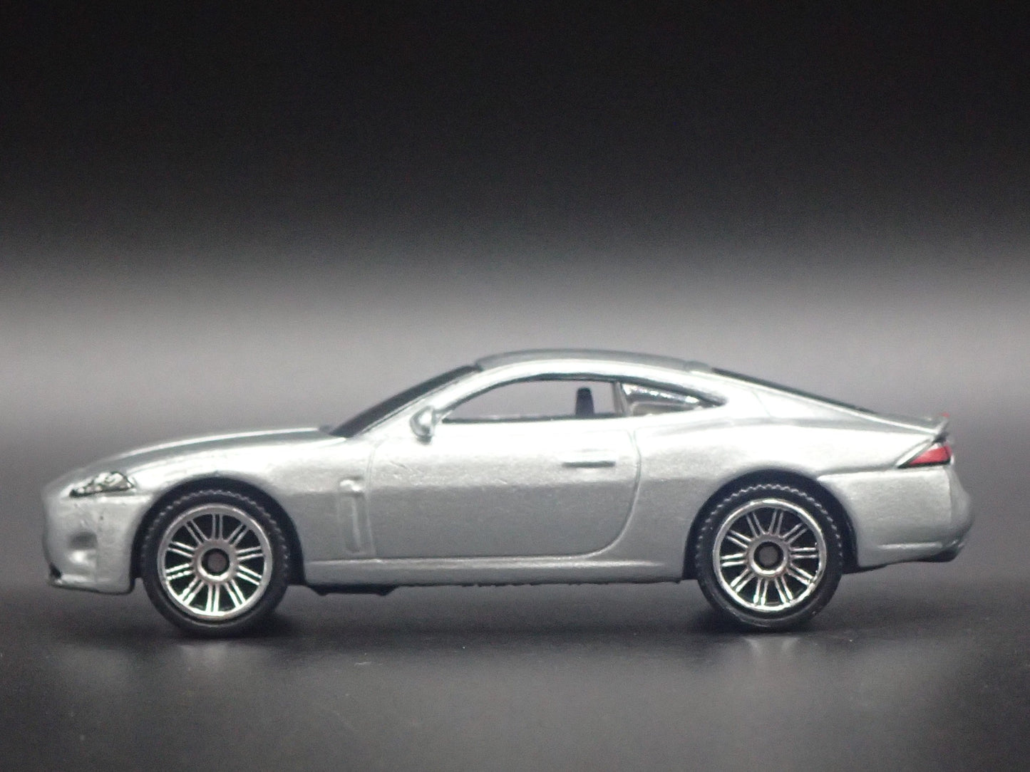 2006-2014 JAGUAR XK SILVER 1/64 SCALE COLLECTIBLE DIORAMA DIECAST MODEL CAR