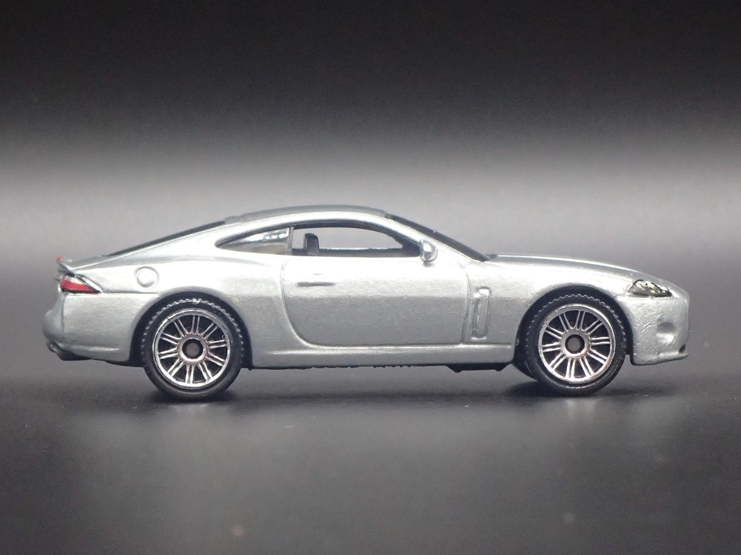 2006-2014 JAGUAR XK SILVER 1/64 SCALE COLLECTIBLE DIORAMA DIECAST MODEL CAR
