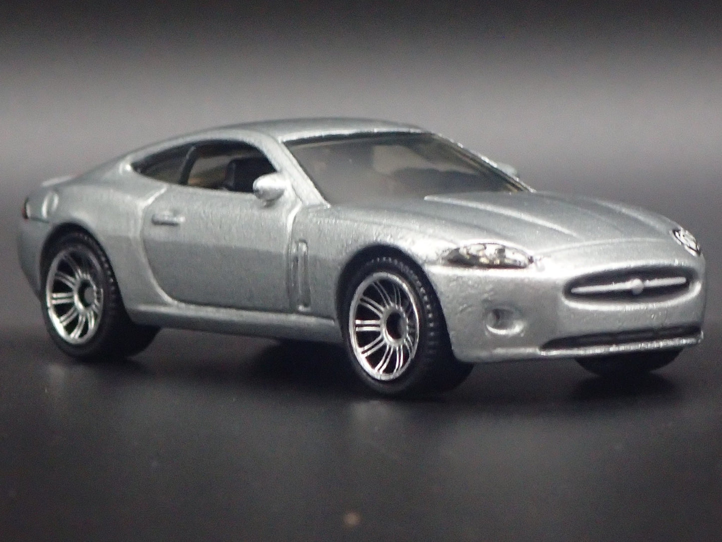 2006-2014 JAGUAR XK SILVER 1/64 SCALE COLLECTIBLE DIORAMA DIECAST MODEL CAR