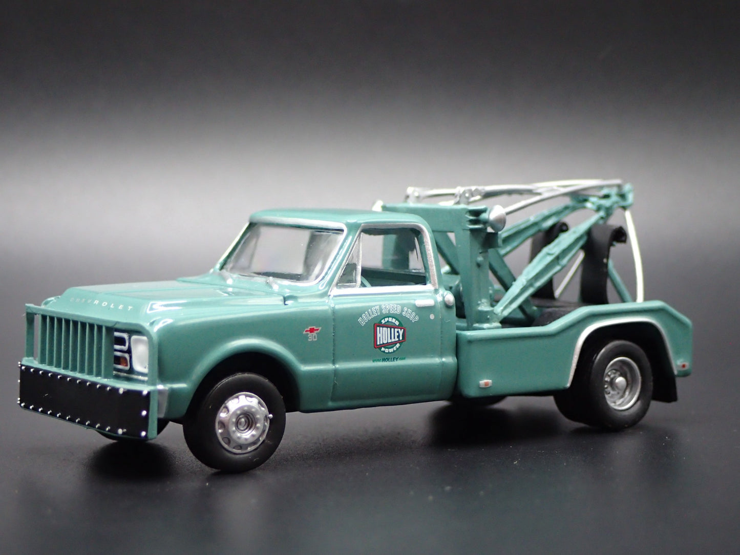 1967 CHEVY CHEVROLET C30 WRECKER TOW TRUCK HOLLEY 1:64 SCALE DIECAST MODEL CAR