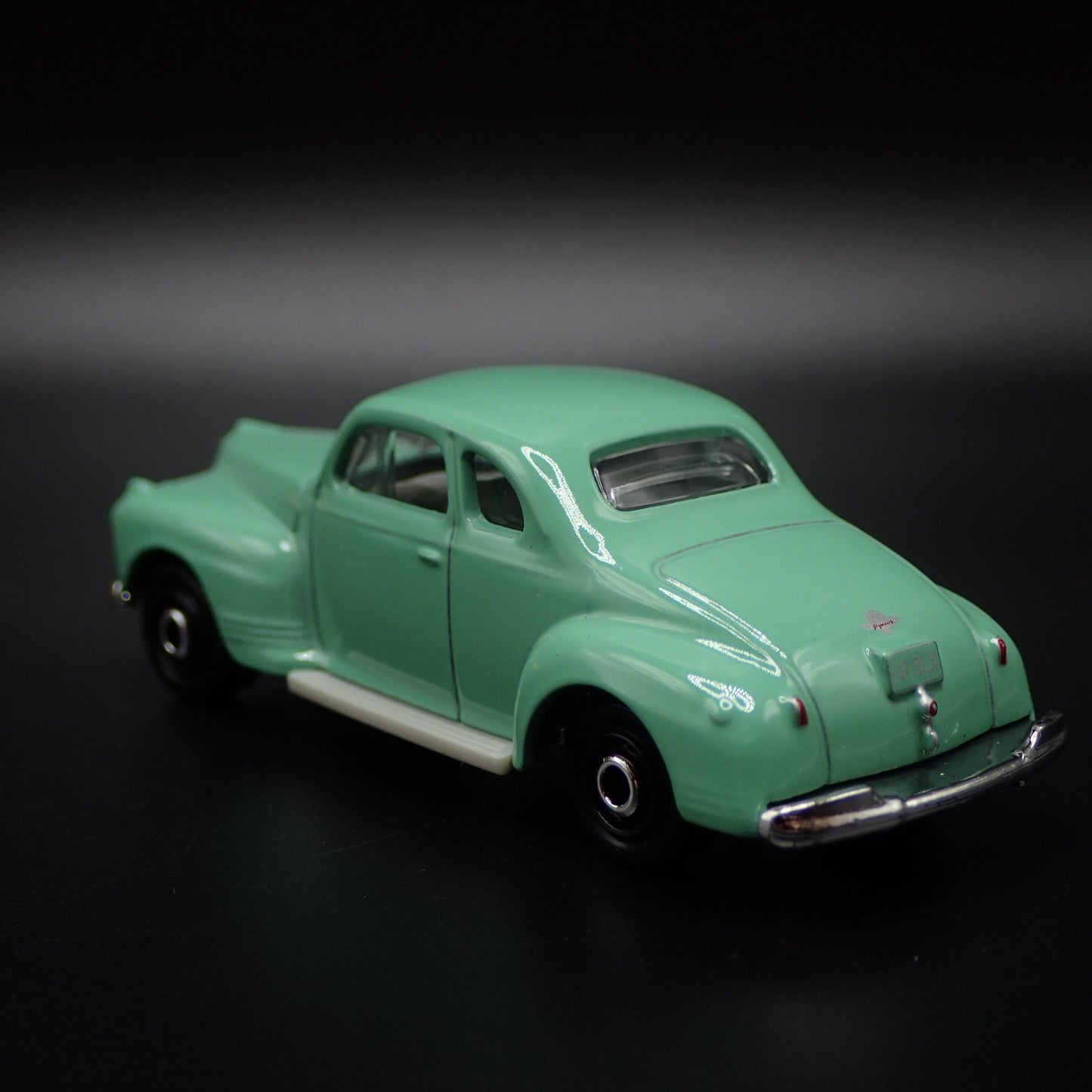 1941 41 PLYMOUTH COUPE 2 DOOR 1/64 SCALE COLLECTIBLE DIORAMA DIECAST MODEL CAR
