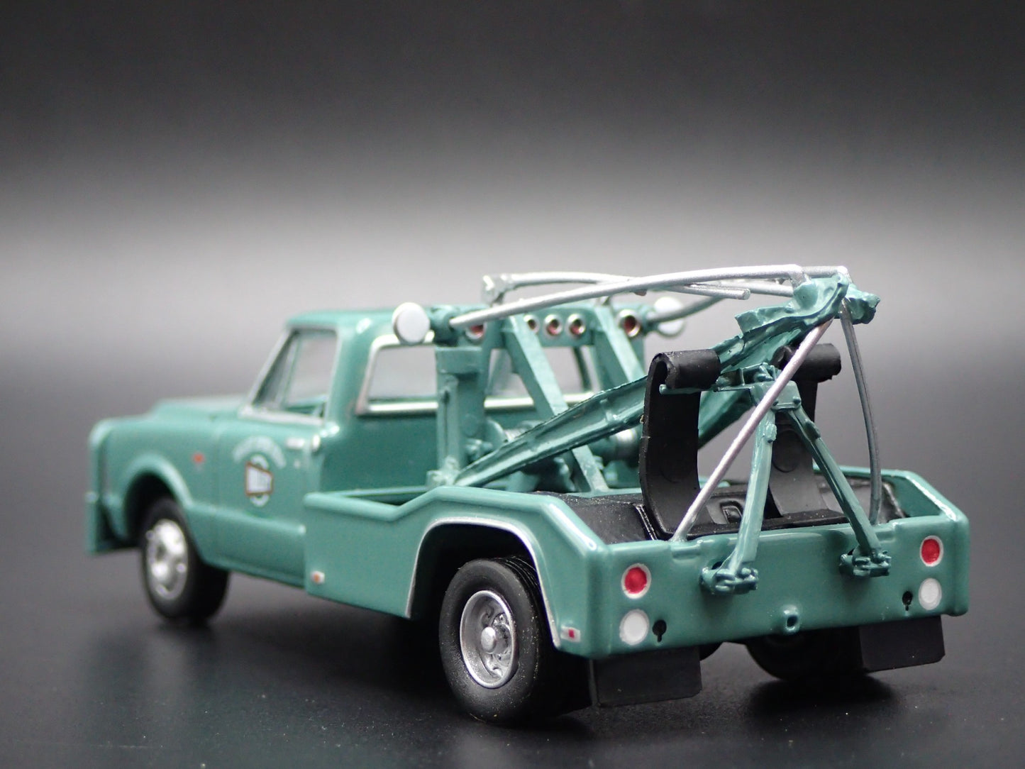1967 CHEVY CHEVROLET C30 WRECKER TOW TRUCK HOLLEY 1:64 SCALE DIECAST MODEL CAR