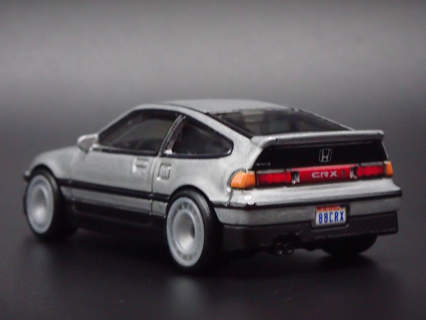 1984-1991 HONDA CRX HATCHBACK 1:64 SCALE COLLECTIBLE DIORAMA DIECAST MODEL CAR
