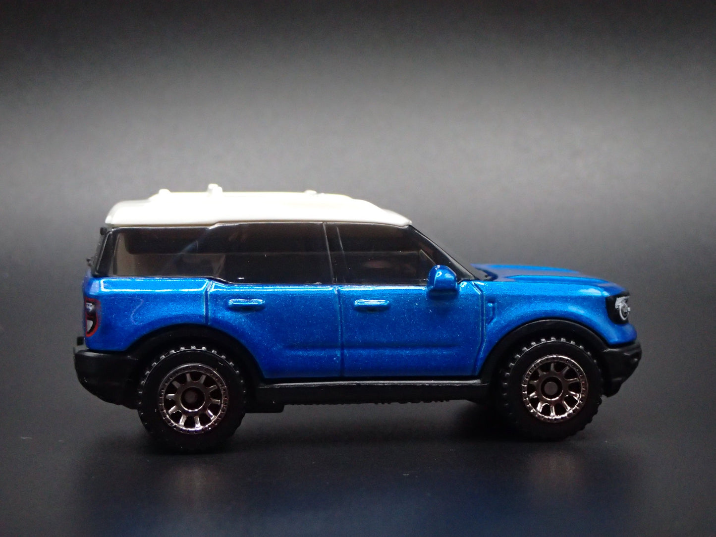 2021-2025 FORD BRONCO SPORT 1:64 MB SCALE COLLECTIBLE DIORAMA DIECAST MODEL CAR