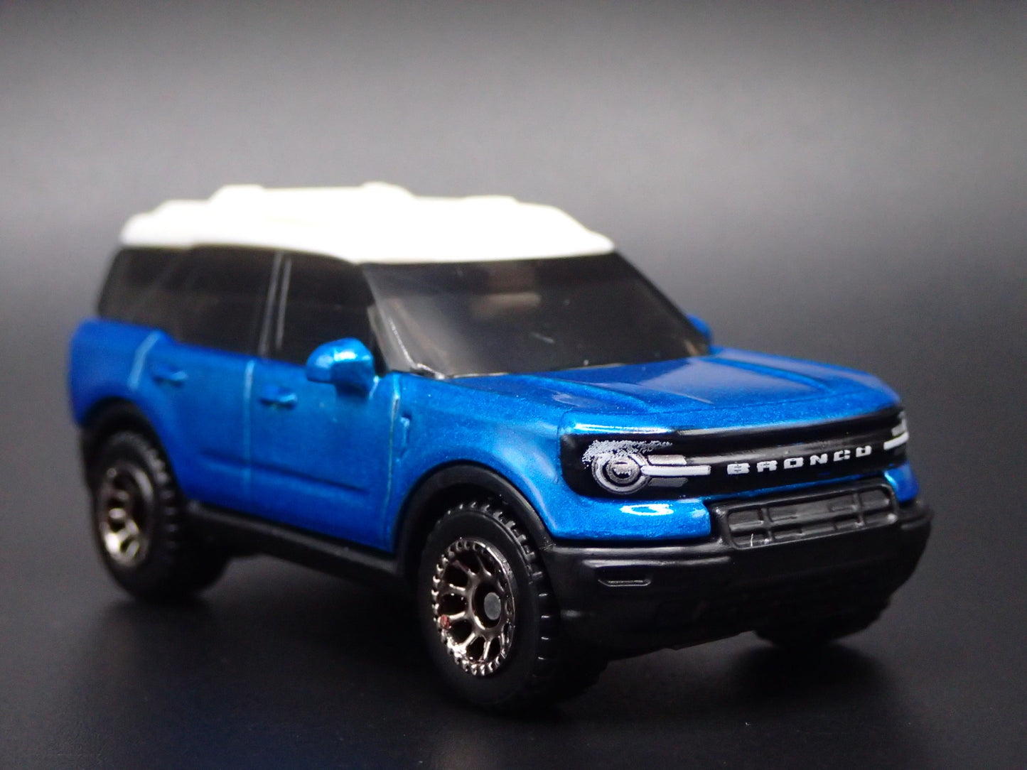 2021-2025 FORD BRONCO SPORT 1:64 MB SCALE COLLECTIBLE DIORAMA DIECAST MODEL CAR