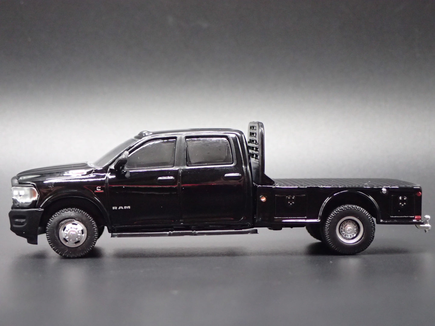 2019-2025 RAM 3500 DUALLY FLATBED TRUCK w HITCH 1/64 SCALE DIECAST MODEL CAR
