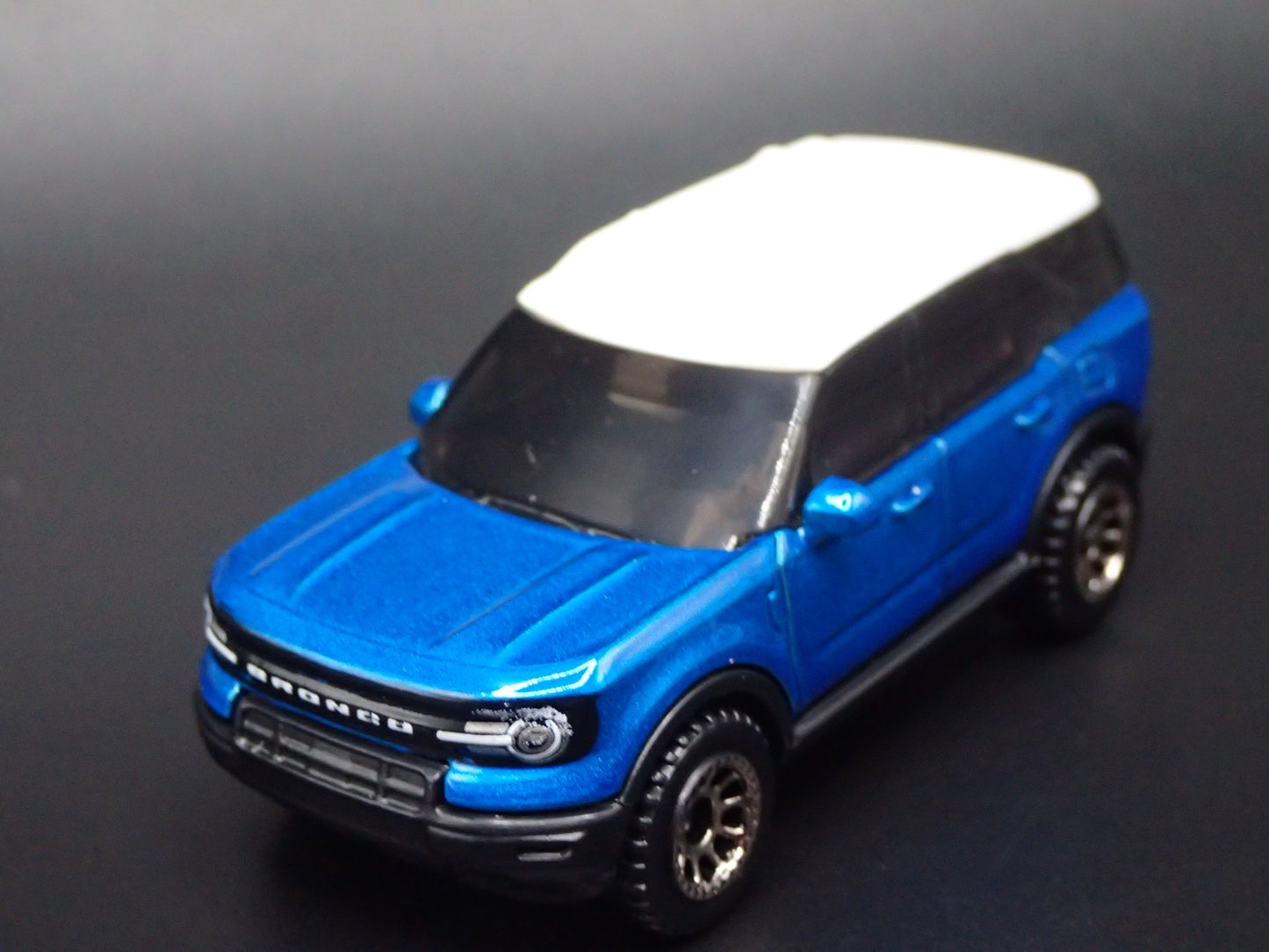 2021-2025 FORD BRONCO SPORT 1:64 MB SCALE COLLECTIBLE DIORAMA DIECAST MODEL CAR