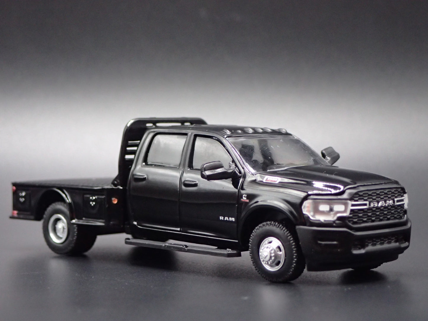 2019-2025 RAM 3500 DUALLY FLATBED TRUCK w HITCH 1/64 SCALE DIECAST MODEL CAR