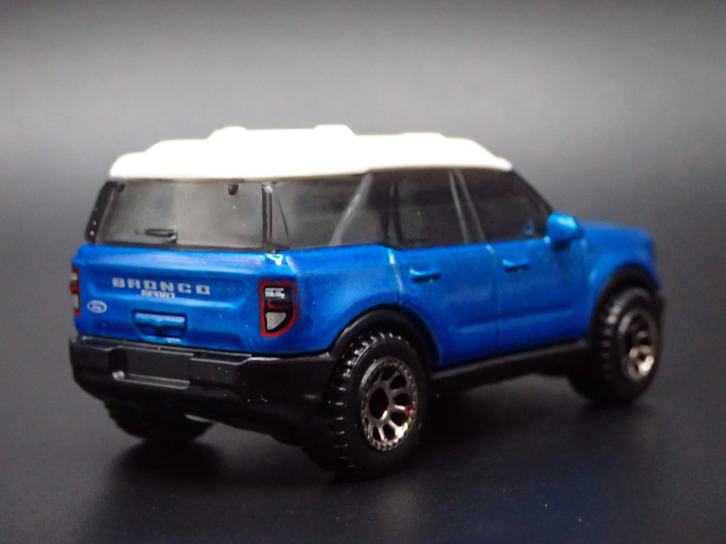 2021-2025 FORD BRONCO SPORT 1:64 MB SCALE COLLECTIBLE DIORAMA DIECAST MODEL CAR