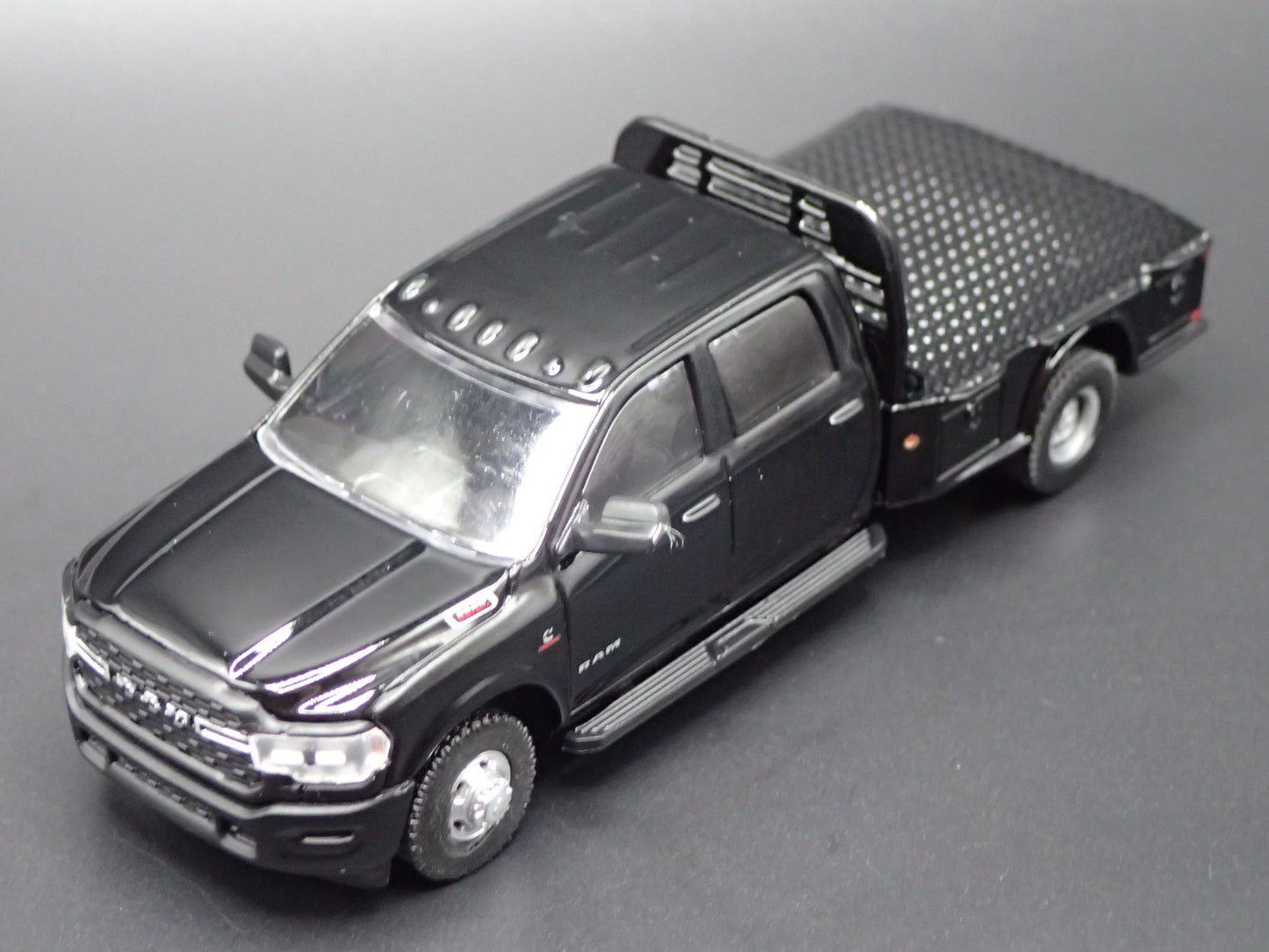 2019-2025 RAM 3500 DUALLY FLATBED TRUCK w HITCH 1/64 SCALE DIECAST MODEL CAR