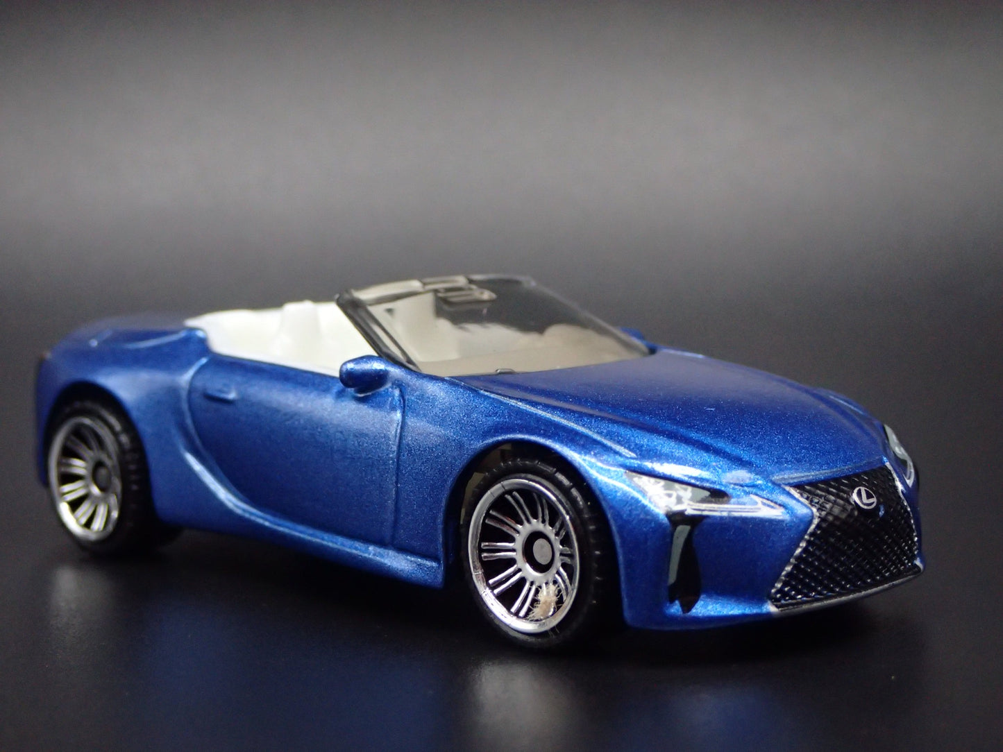2018-2025 LEXUS LC 500 CONVERTIBLE BLUE 1/64 SCALE DIORAMA DIECAST MODEL CAR