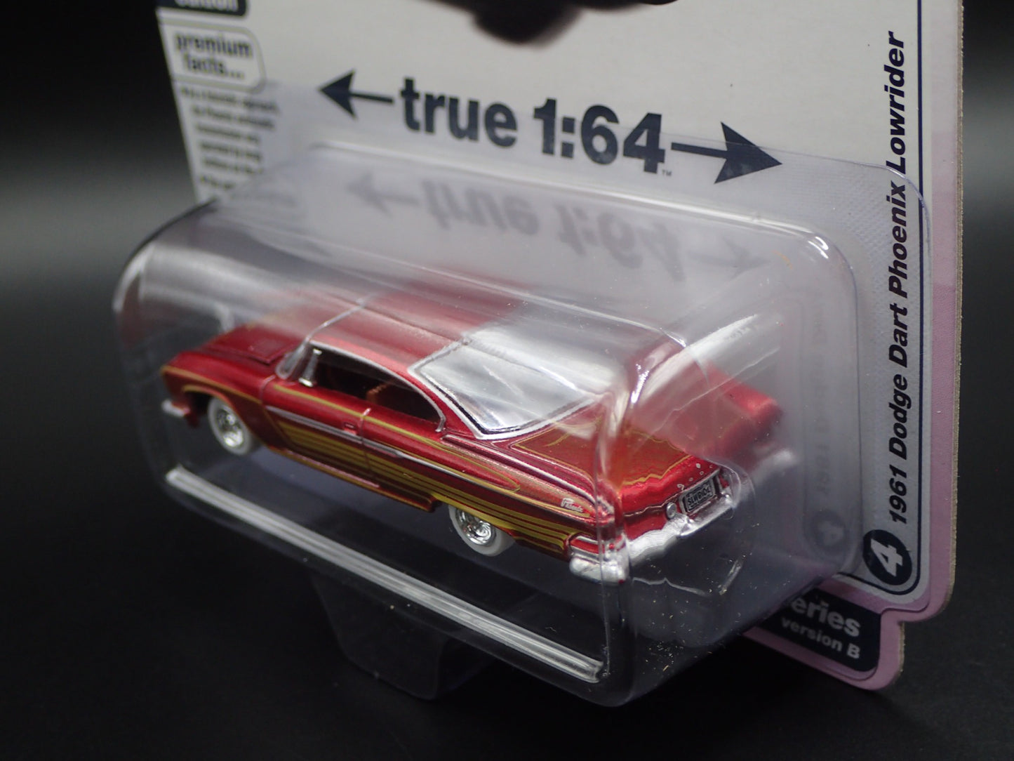 2025 AUTO WORLD ULTRA RED CHASE 1961 DODGE DART PHOENIX VINTAGE MUSCLE 2B