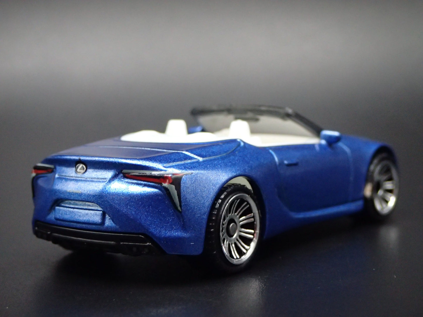 2018-2025 LEXUS LC 500 CONVERTIBLE BLUE 1/64 SCALE DIORAMA DIECAST MODEL CAR