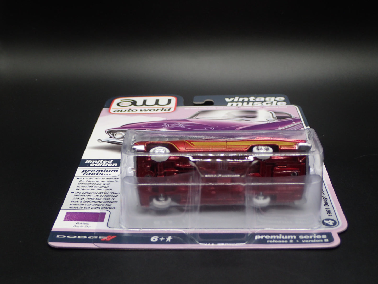 2025 AUTO WORLD ULTRA RED CHASE 1961 DODGE DART PHOENIX VINTAGE MUSCLE 2B