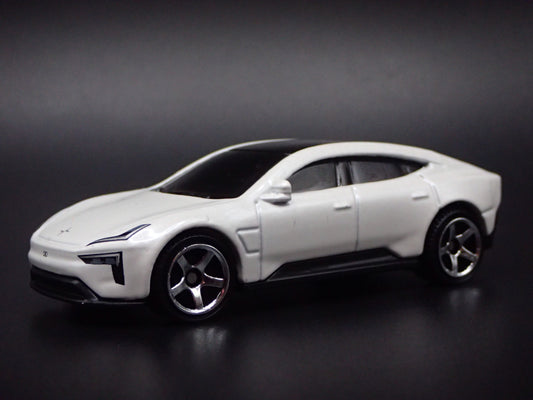 2026 26 POLESTAR 5 WHITE 1/64 SCALE COLLECTIBLE DIORAMA DIECAST MODEL CAR