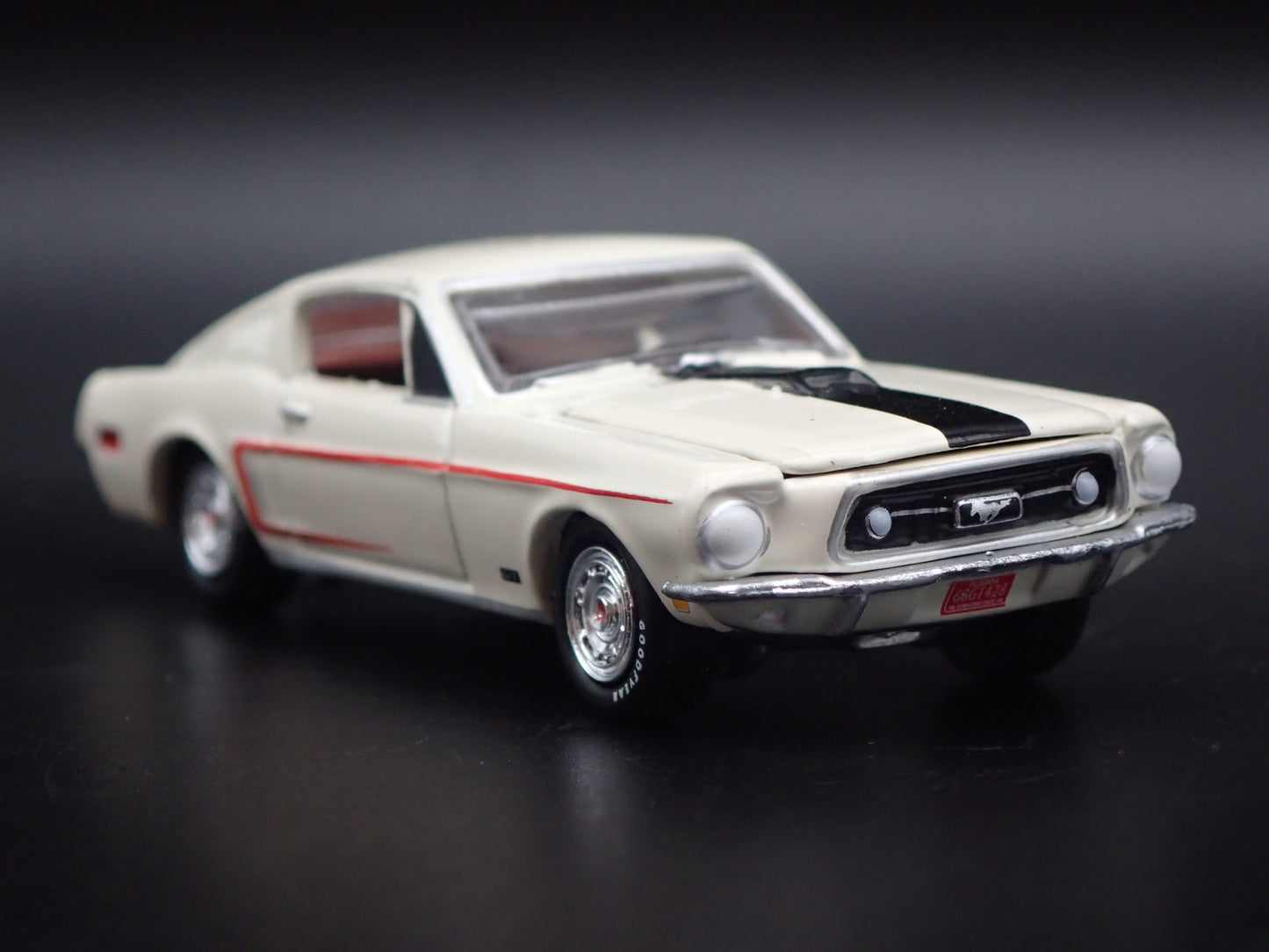1968 68 FORD MUSTANG GT FASTBACK WHITE 1:64 SCALE COLLECTIBLE DIECAST MODEL CAR