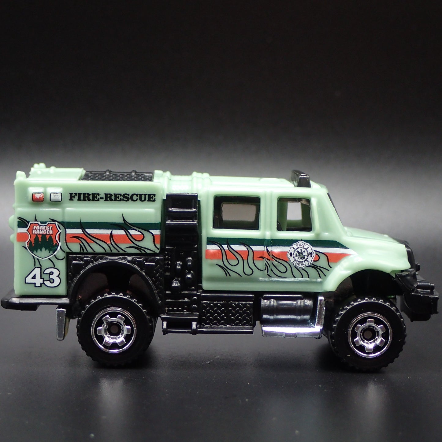 CAL FIRE INTERNATIONAL WORKSTAR BRUSH FIRE TRUCK 1:64 MB SCALE DIECAST MODEL CAR