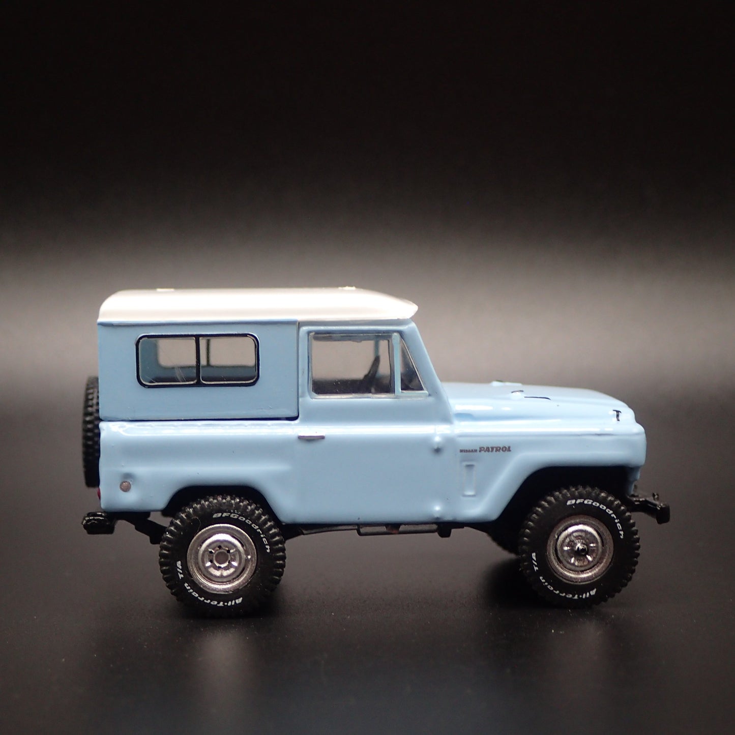 1960-1980 NISSAN PATROL SUV TRUCK BLUE 1:64 SCALE COLLECTIBLE DIECAST MODEL CAR