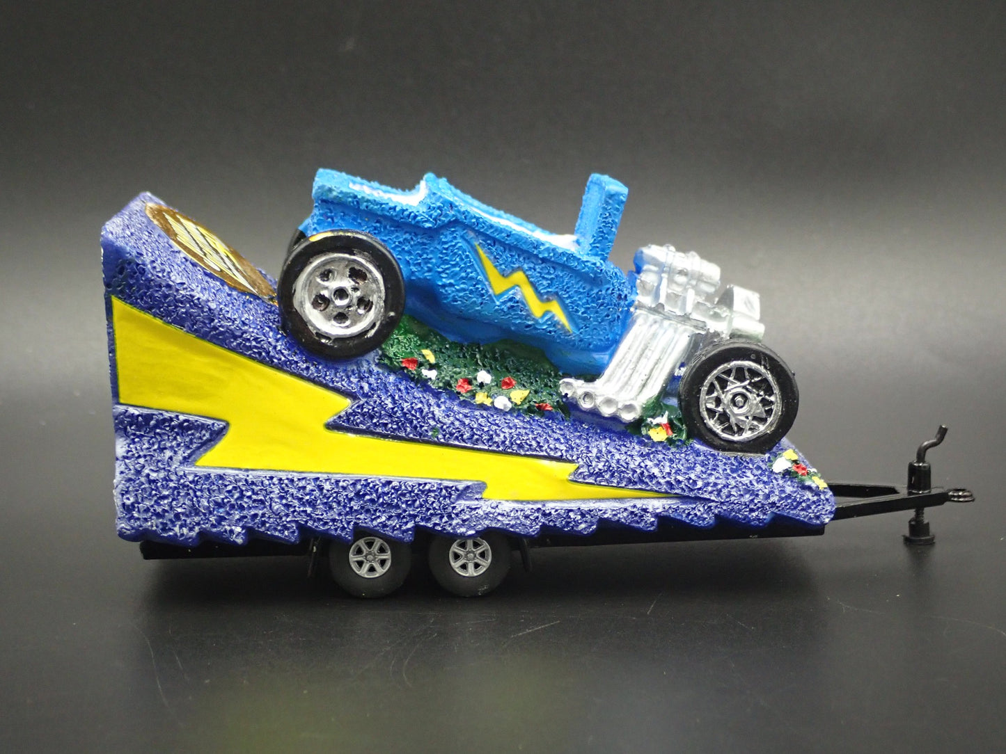 JOHNNY LIGHTNING 50TH ANV PARADE TRAILER W/ HITCH 1:64 SCALE POLYRESIN MODEL CAR