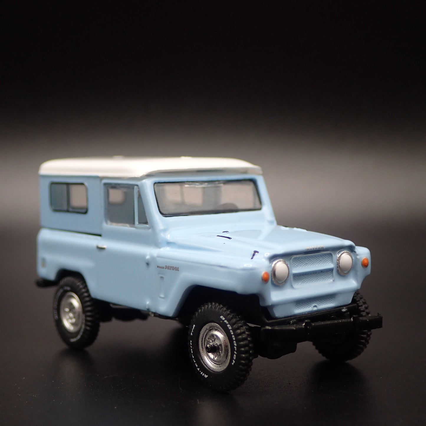 1960-1980 NISSAN PATROL SUV TRUCK BLUE 1:64 SCALE COLLECTIBLE DIECAST MODEL CAR