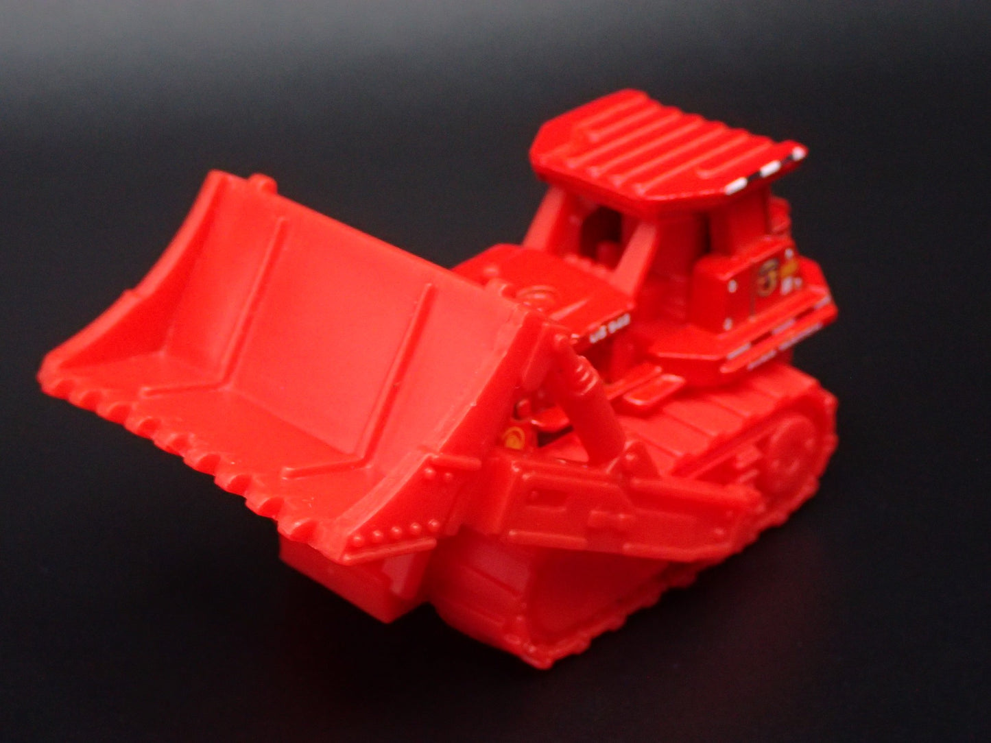 BULLDOZER W HITCH RED 1:64 MB SCALE COLLECTIBLE DIORAMA DIECAST MODEL CAR