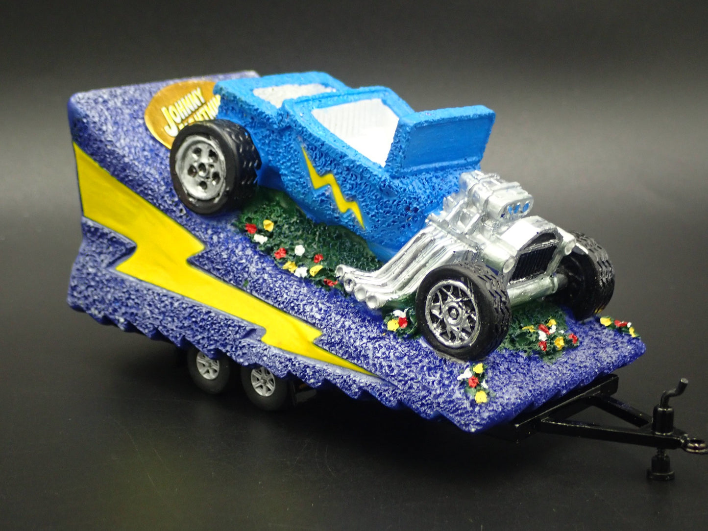JOHNNY LIGHTNING 50TH ANV PARADE TRAILER W/ HITCH 1:64 SCALE POLYRESIN MODEL CAR