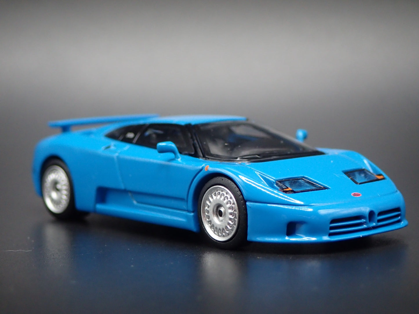 1991-1995 BUGATTI EB110 GT SUPER CAR BLUE 1:64 SCALEDIORAMA DIECAST MODEL CAR